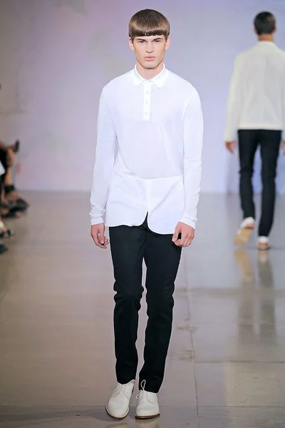 Look 13